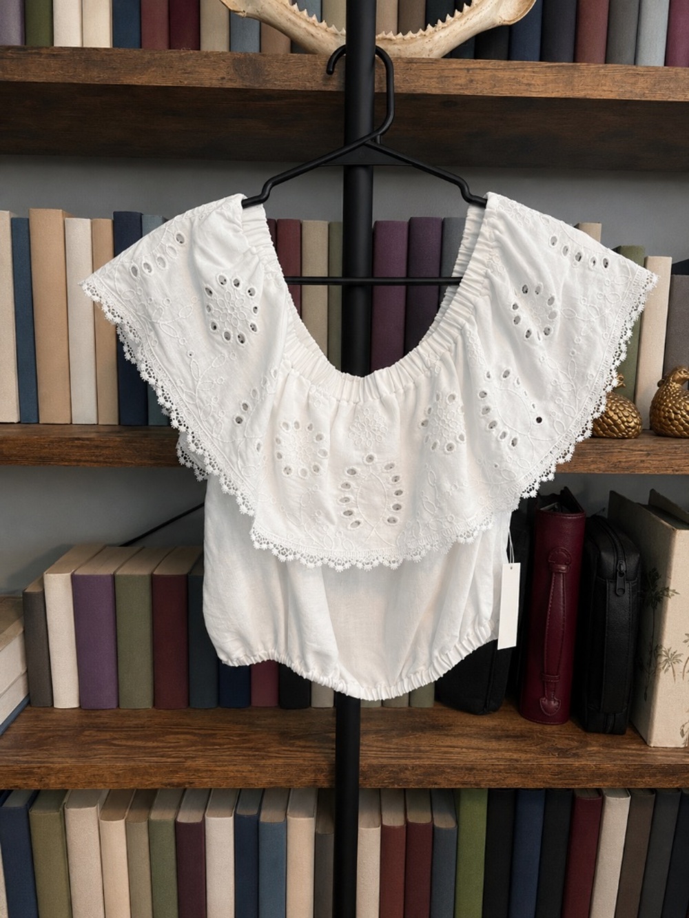 Mi Ami by Francesca’s White Eyelet Off-the-Shoulder Peasant Top Size Large
